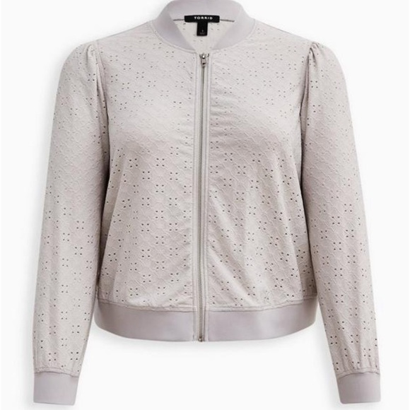 Torrid Light Grey Perforated Zip Up Bomber Jacket in Eyelet Stone Size 5X - Picture 4 of 14